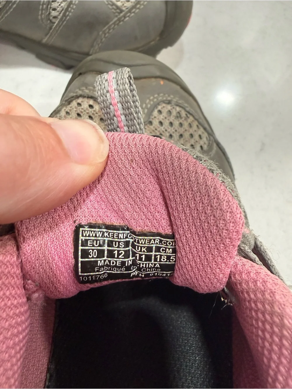 KEEN Kids Toddler Girks Low Top Hiking Sneakers Gray/Pink Lace Up US 12